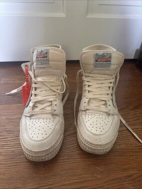 Off-White Off Court High Top Sneakere